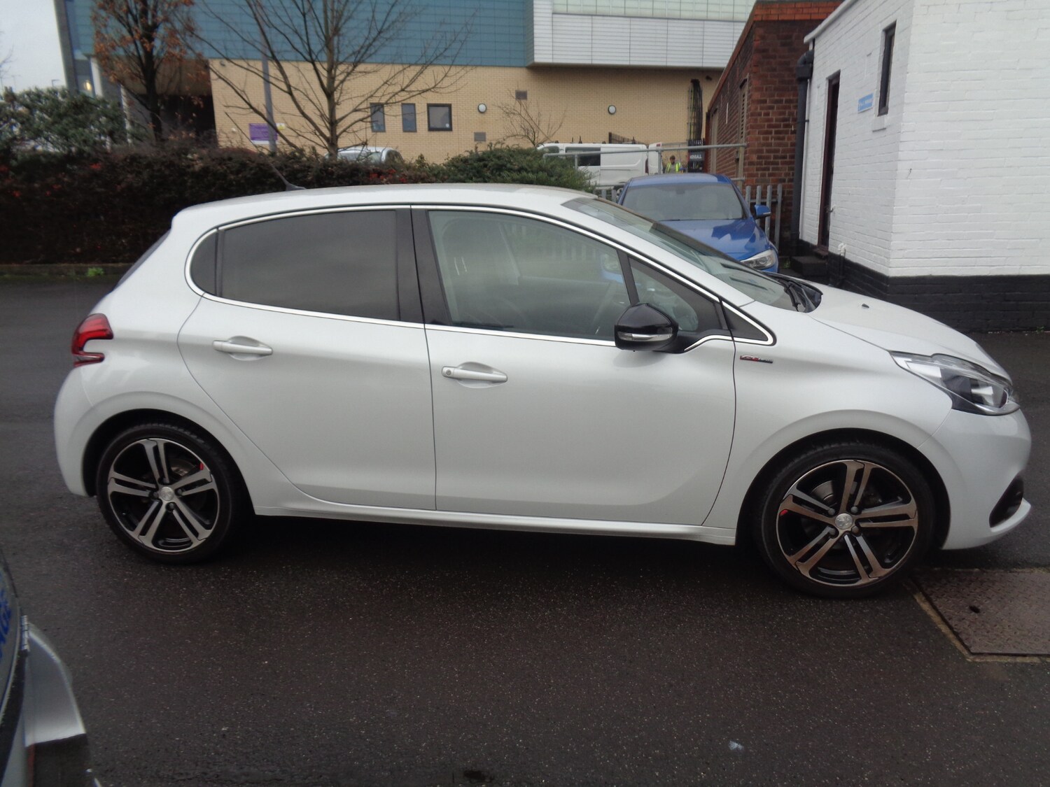 Used Peugeot 208 2015 for sale - 77517787: Photo 7