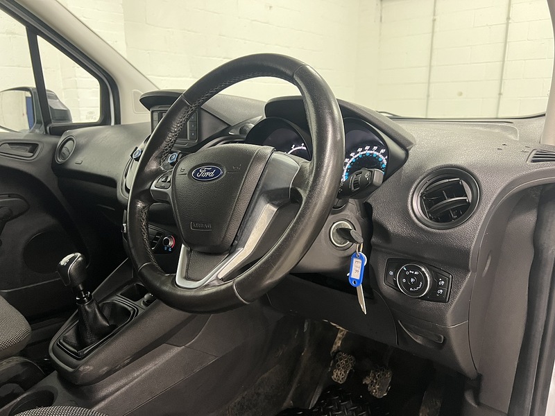 Used Ford Transit Courier 2020 for sale - 77298355: Photo 11
