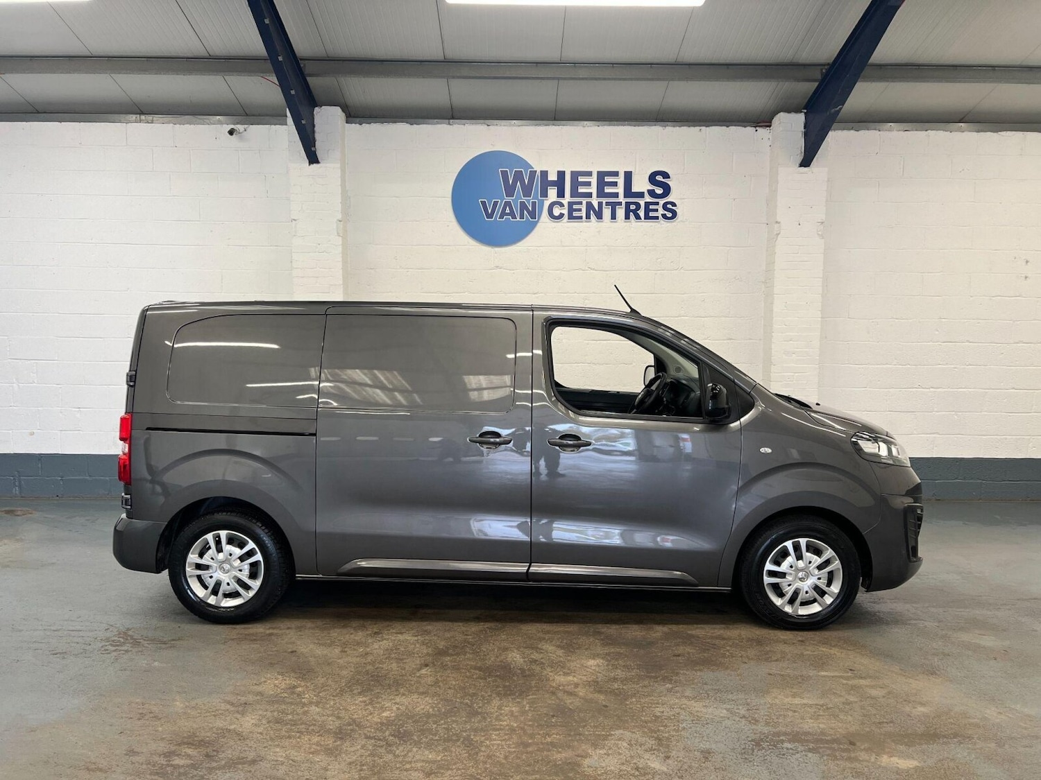 Used Vauxhall Vivaro 2022 for sale - 76869676: Photo 7