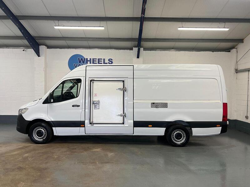 Used Mercedes-Benz Sprinter 2022 for sale - 76903870: Photo 2