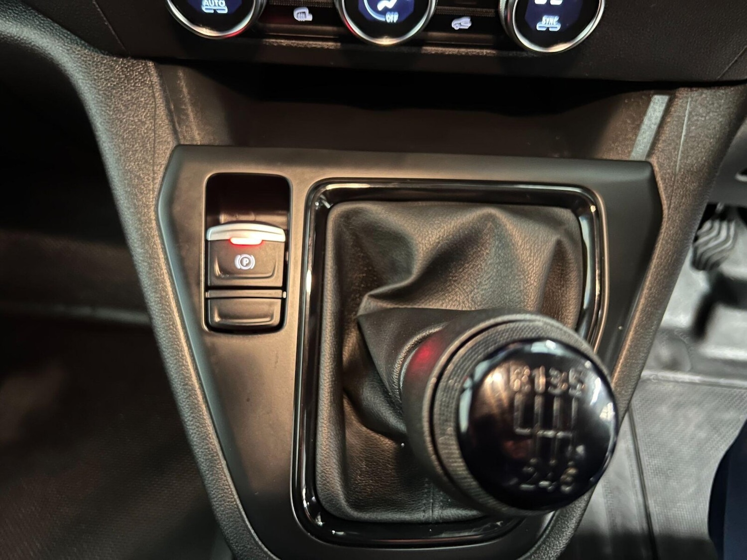 Used Nissan Other 2023 for sale - 76233958: Photo 34