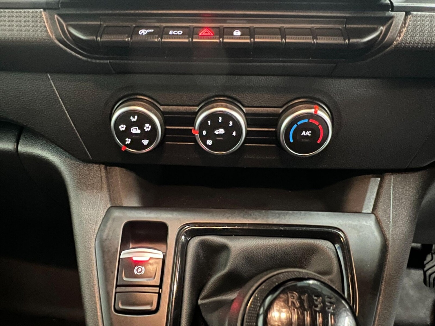 Used Renault Kangoo 2024 for sale - 76494057: Photo 25