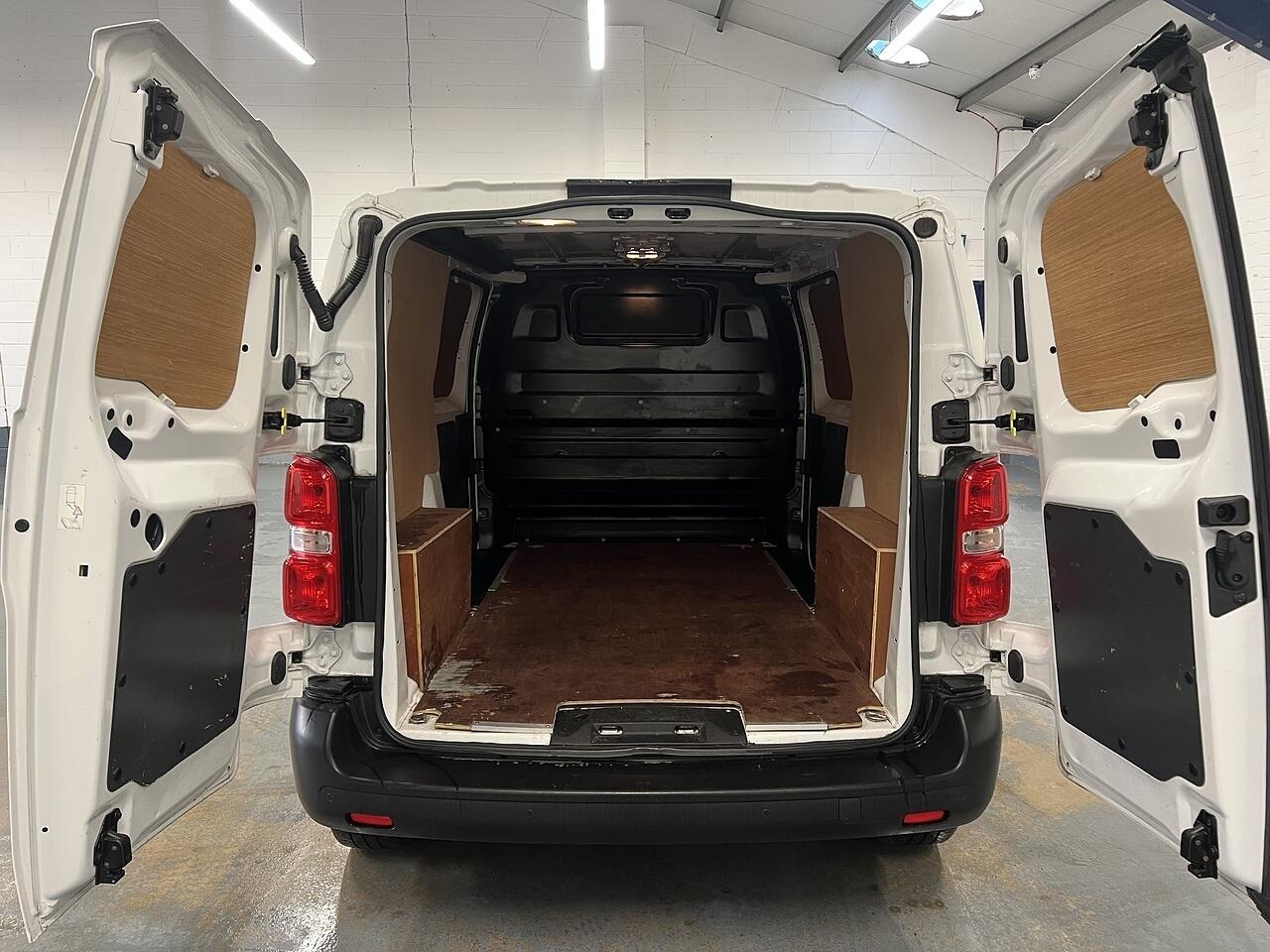 Used Vauxhall Vivaro 2022 for sale - 76826681: Photo 5