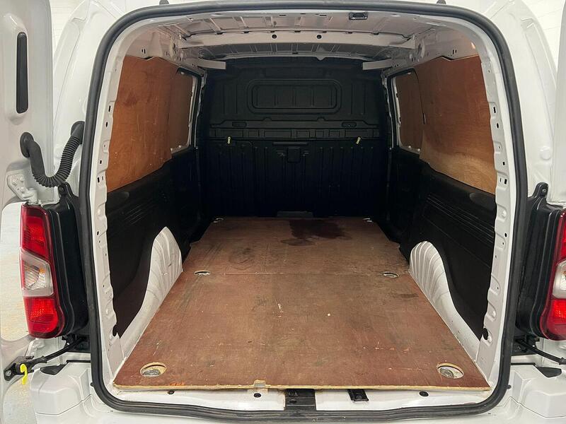 Used Vauxhall Combo 2023 for sale - 76904087: Photo 5