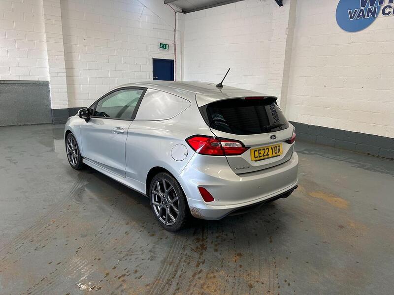 Used Ford Fiesta 2022 for sale - 76904308: Photo 2