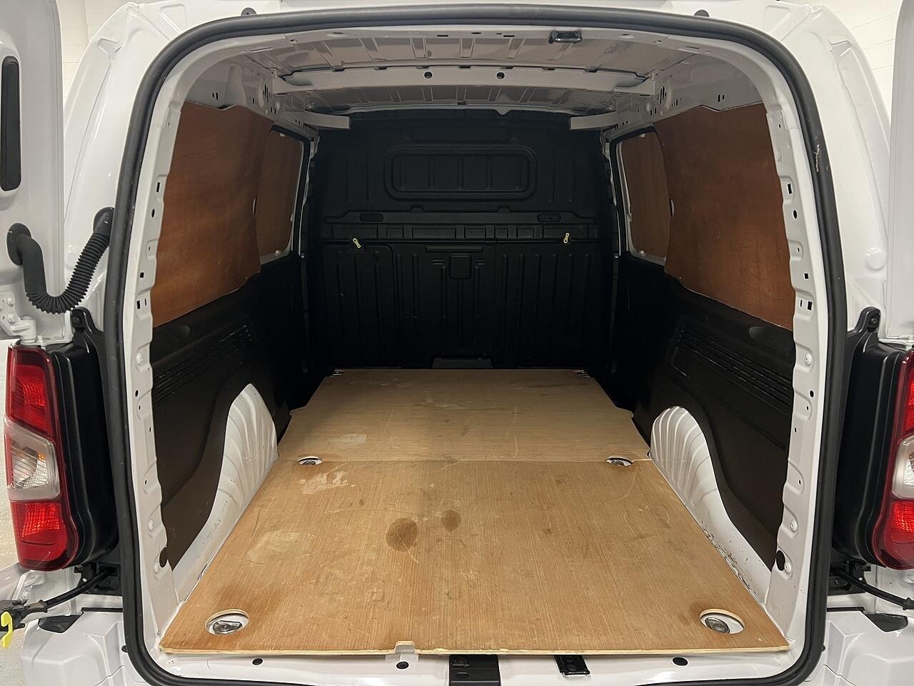 Used Vauxhall Combo 2023 for sale - 76881741: Photo 5