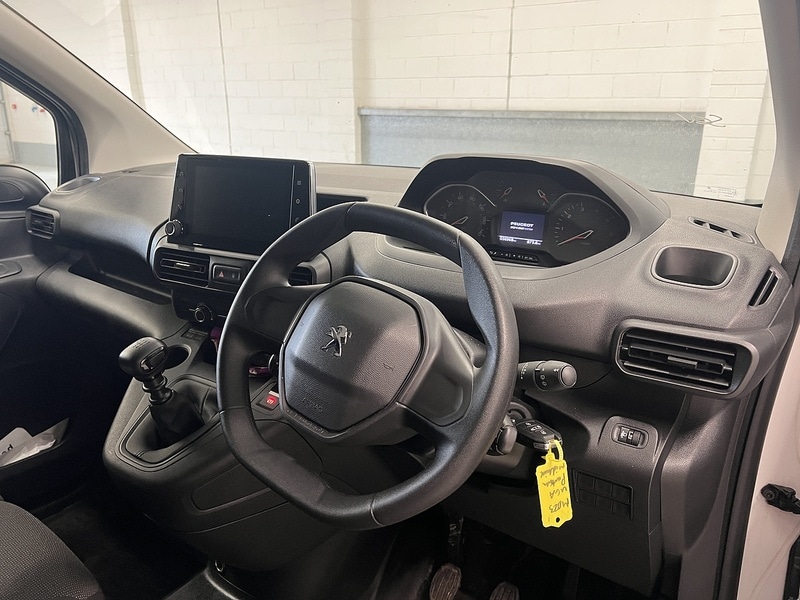 Used Peugeot Partner 2023 for sale - 77622035: Photo 6