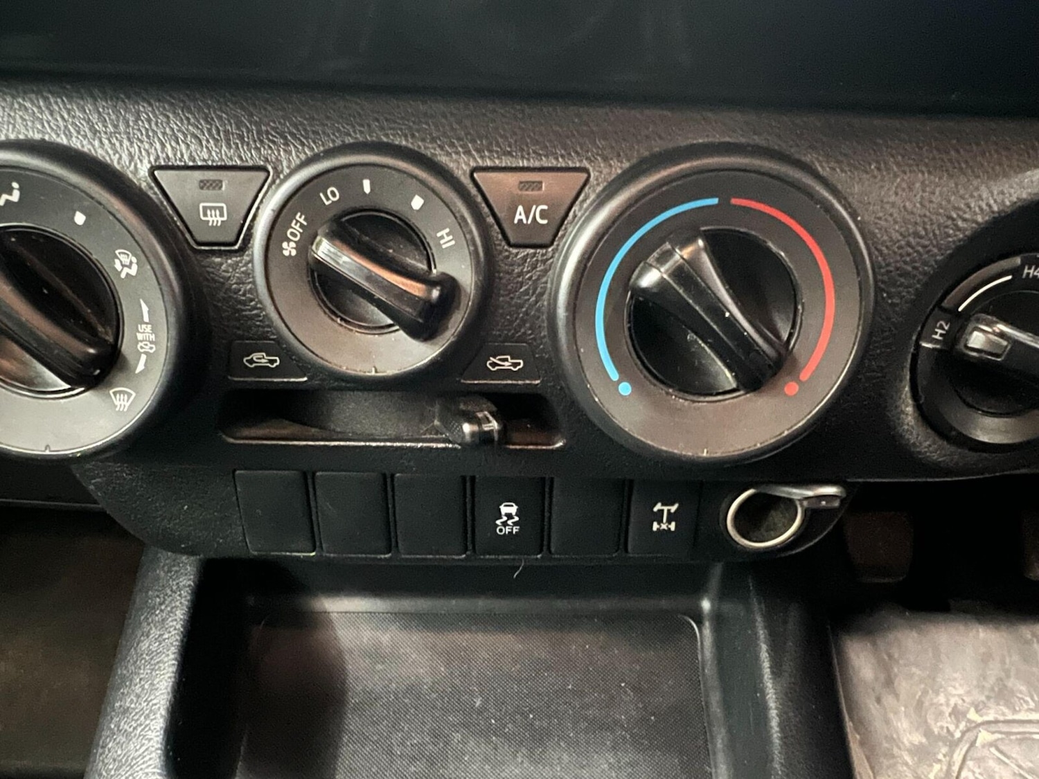 Used Toyota Hilux 2020 for sale - 76523567: Photo 10