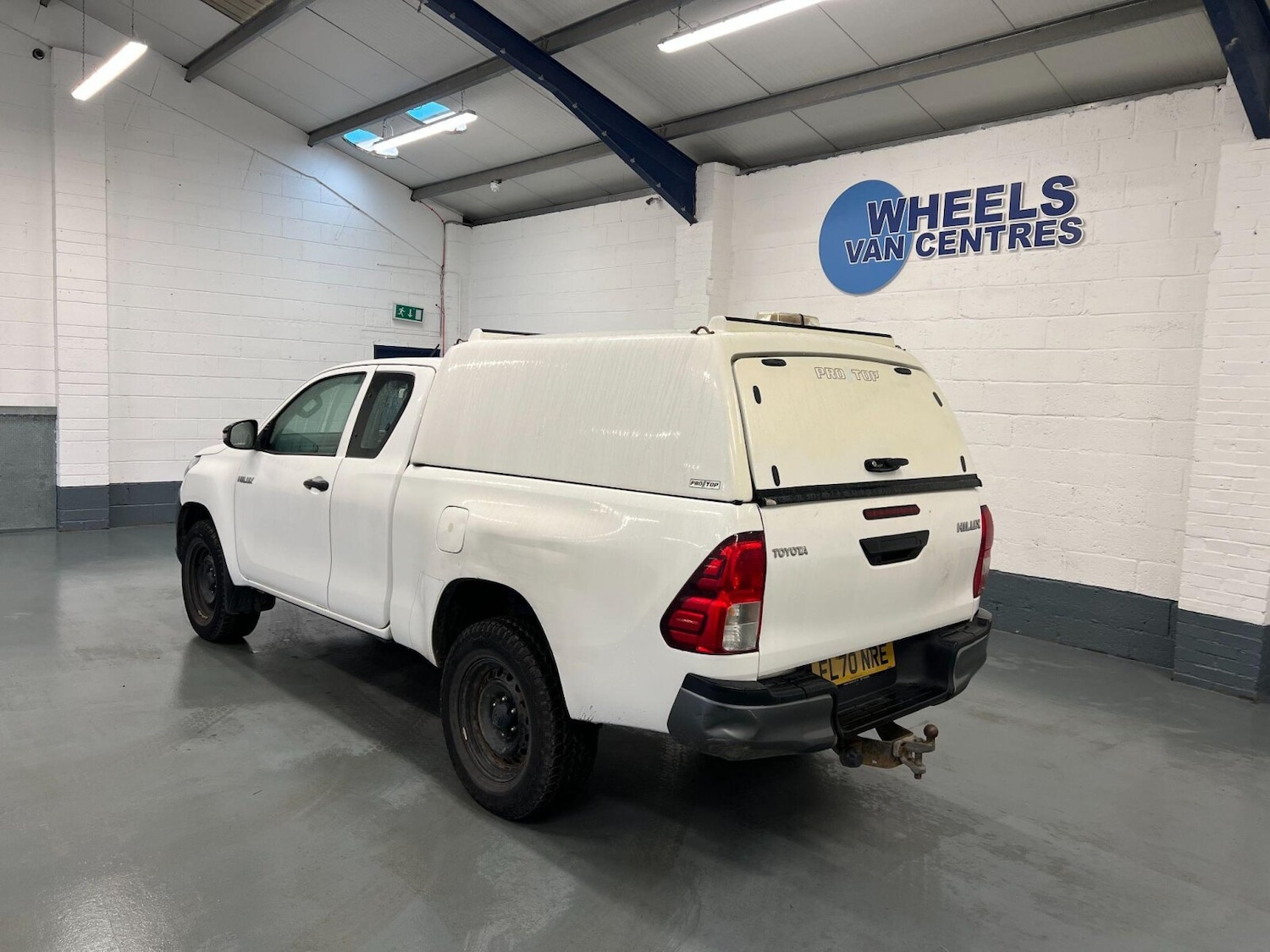 Used Toyota Hilux 2020 for sale - 76523567: Photo 2