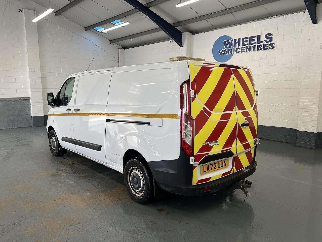 Used Ford Transit Custom 2023 for sale - 76788209: Photo 2