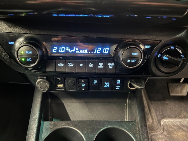 Used Toyota Hilux 2022 for sale - 76272923: Photo 10