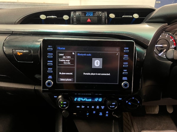 Used Toyota Hilux 2022 for sale - 76272923: Photo 9