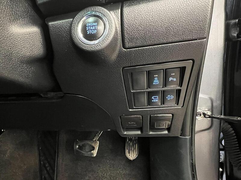 Used Toyota Hilux 2023 for sale - 76904387: Photo 11