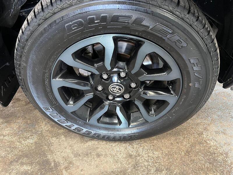 Used Toyota Hilux 2023 for sale - 76904387: Photo 17