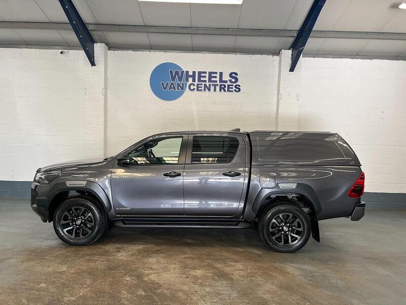 Used Toyota Hilux 2023 for sale - 76904387: Photo 2