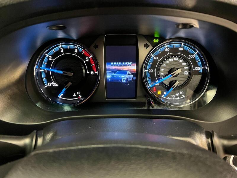 Used Toyota Hilux 2023 for sale - 76904387: Photo 24