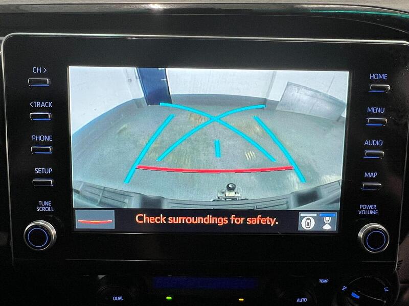 Used Toyota Hilux 2023 for sale - 76904387: Photo 29