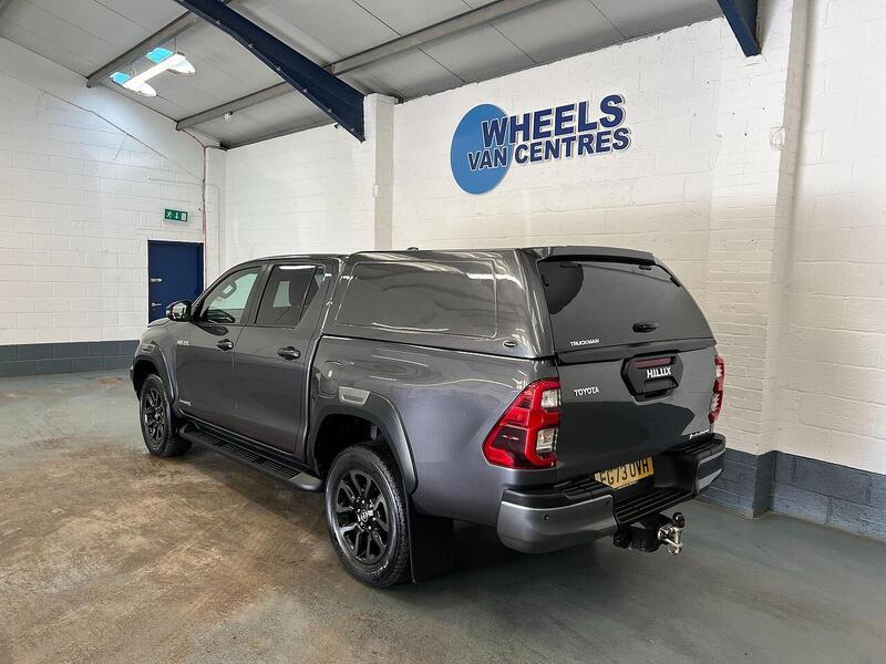 Used Toyota Hilux 2023 for sale - 76904387: Photo 5