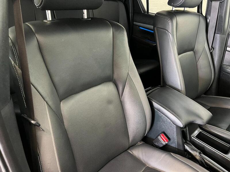 Used Toyota Hilux 2023 for sale - 76904387: Photo 9