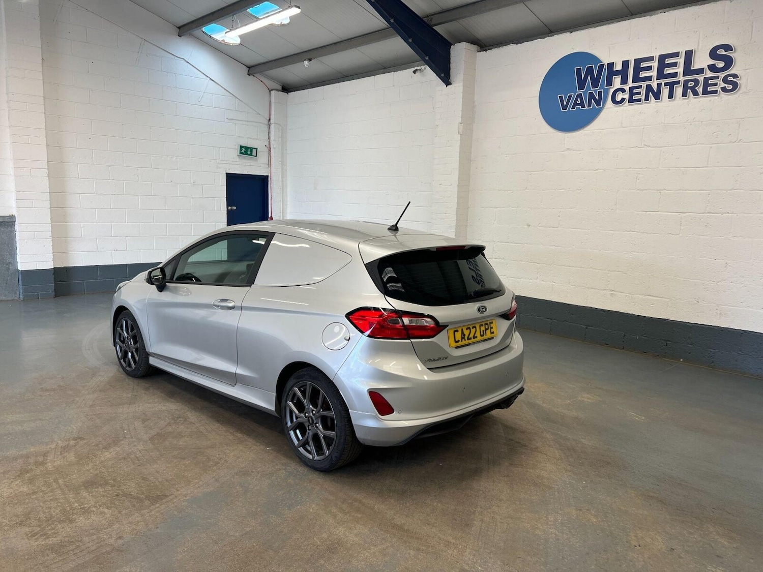Used Ford Fiesta Van 2022 for sale - 76404650: Photo 2