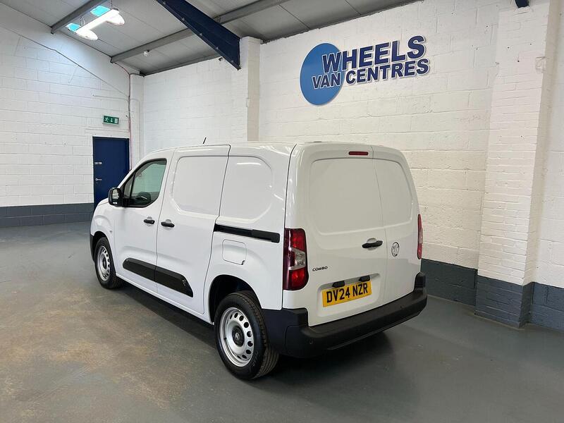 Used Vauxhall Combo 2024 for sale - 76904223: Photo 5