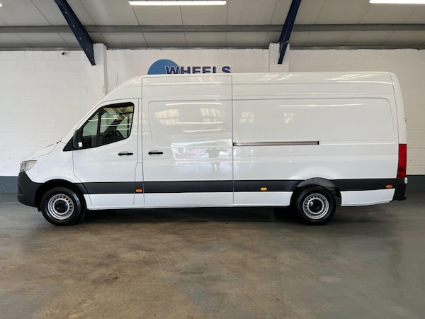Used Mercedes-Benz Sprinter 2023 for sale - 76112257: Photo 2