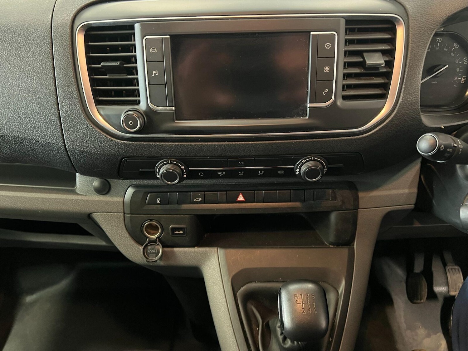 Used Vauxhall Vivaro 2022 for sale - 76589822: Photo 8