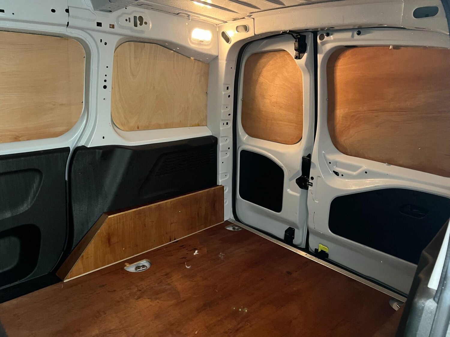 Used Peugeot Partner 2023 for sale - 76140297: Photo 25