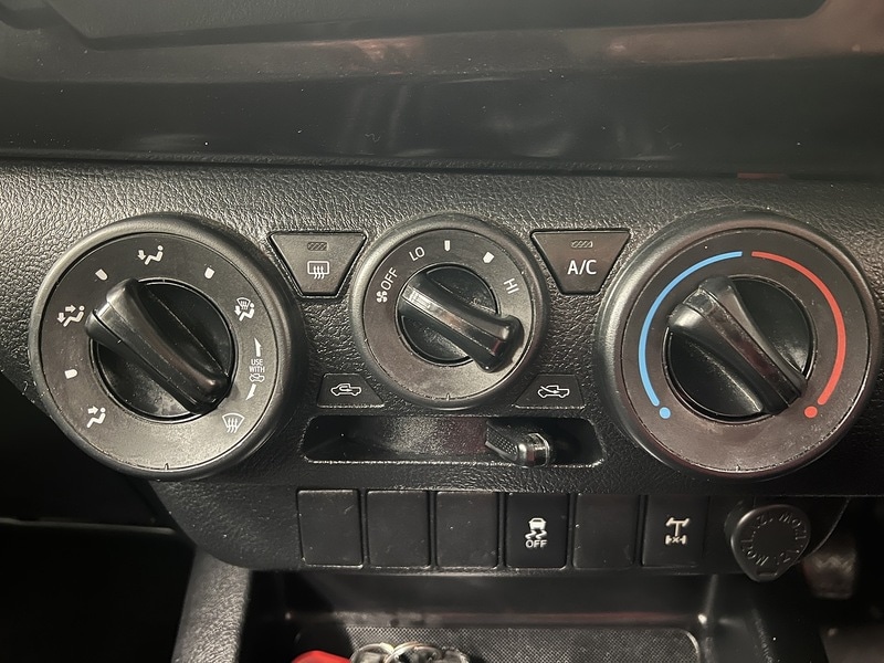 Used Toyota Hilux 2020 for sale - 77250804: Photo 10