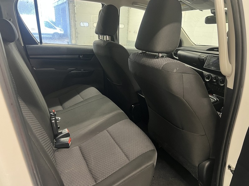 Used Toyota Hilux 2020 for sale - 77250804: Photo 6