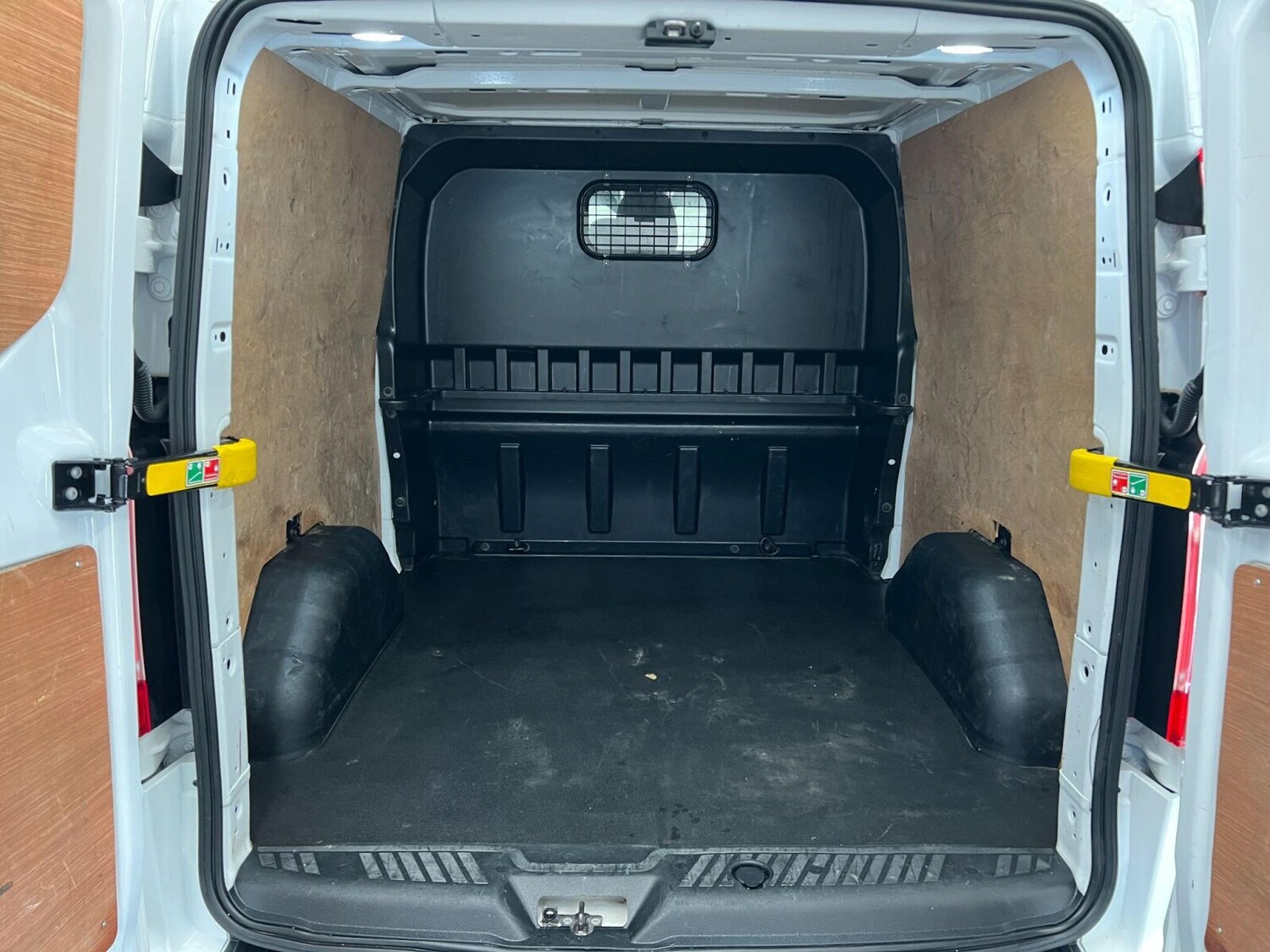 Used Ford Transit Custom 2023 for sale - 76501374: Photo 32