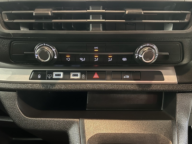 Used Vauxhall Vivaro 2024 for sale - 77668077: Photo 24