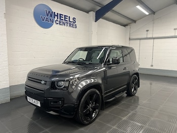 Used Land Rover Defender 2025 for sale - 78964624: Photo