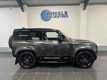Used Land Rover Defender 2025 for sale - 78964624: Photo