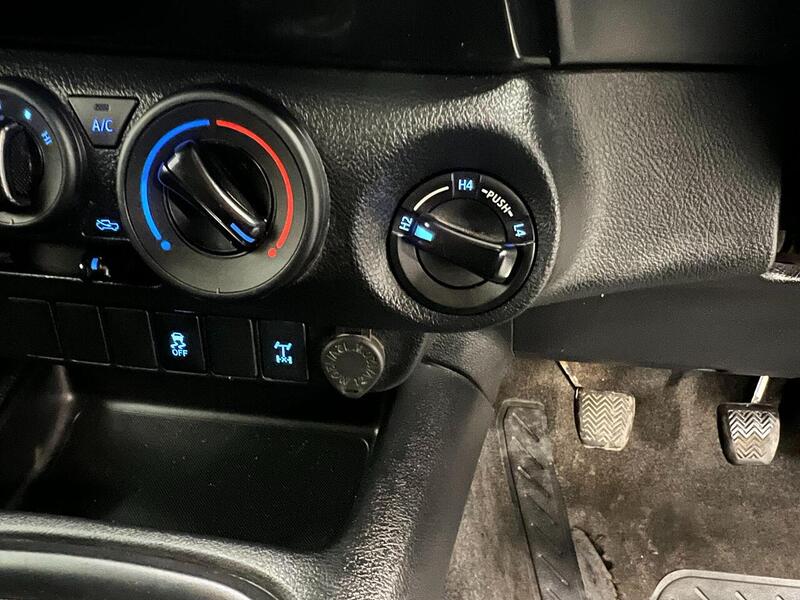 Used Toyota Hilux 2020 for sale - 76904418: Photo 14