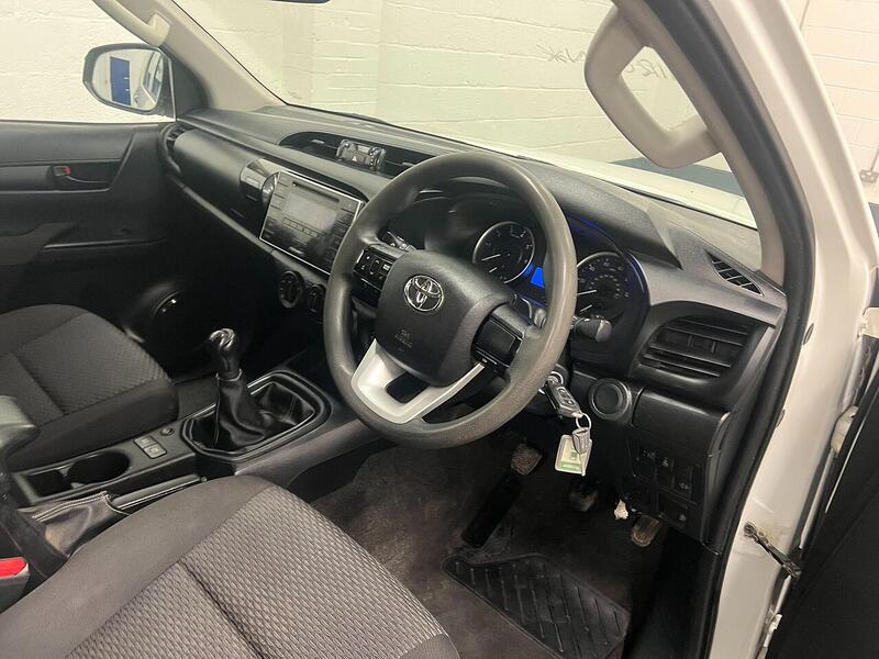 Used Toyota Hilux 2020 for sale - 76904418: Photo 17