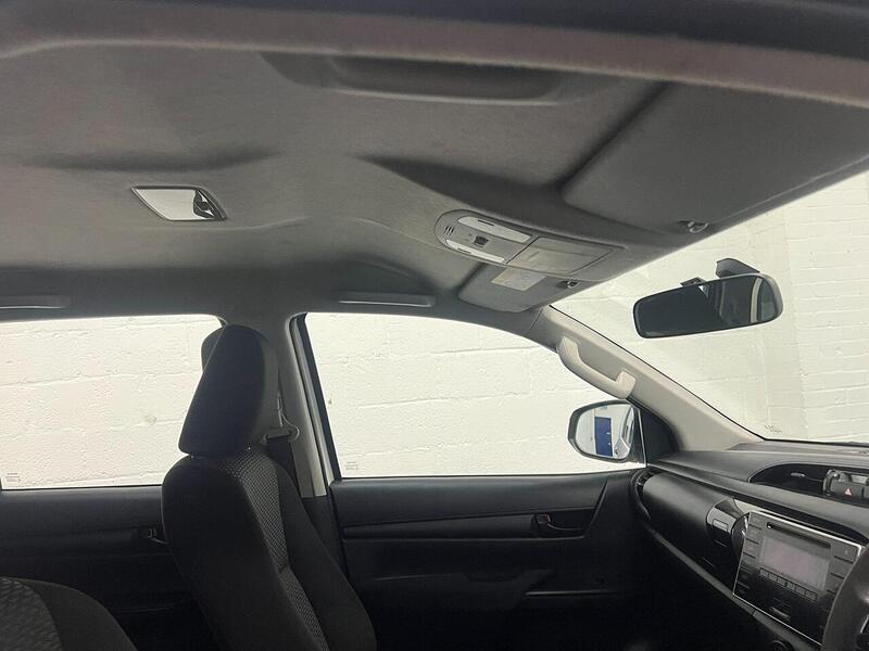 Used Toyota Hilux 2020 for sale - 76904418: Photo 30