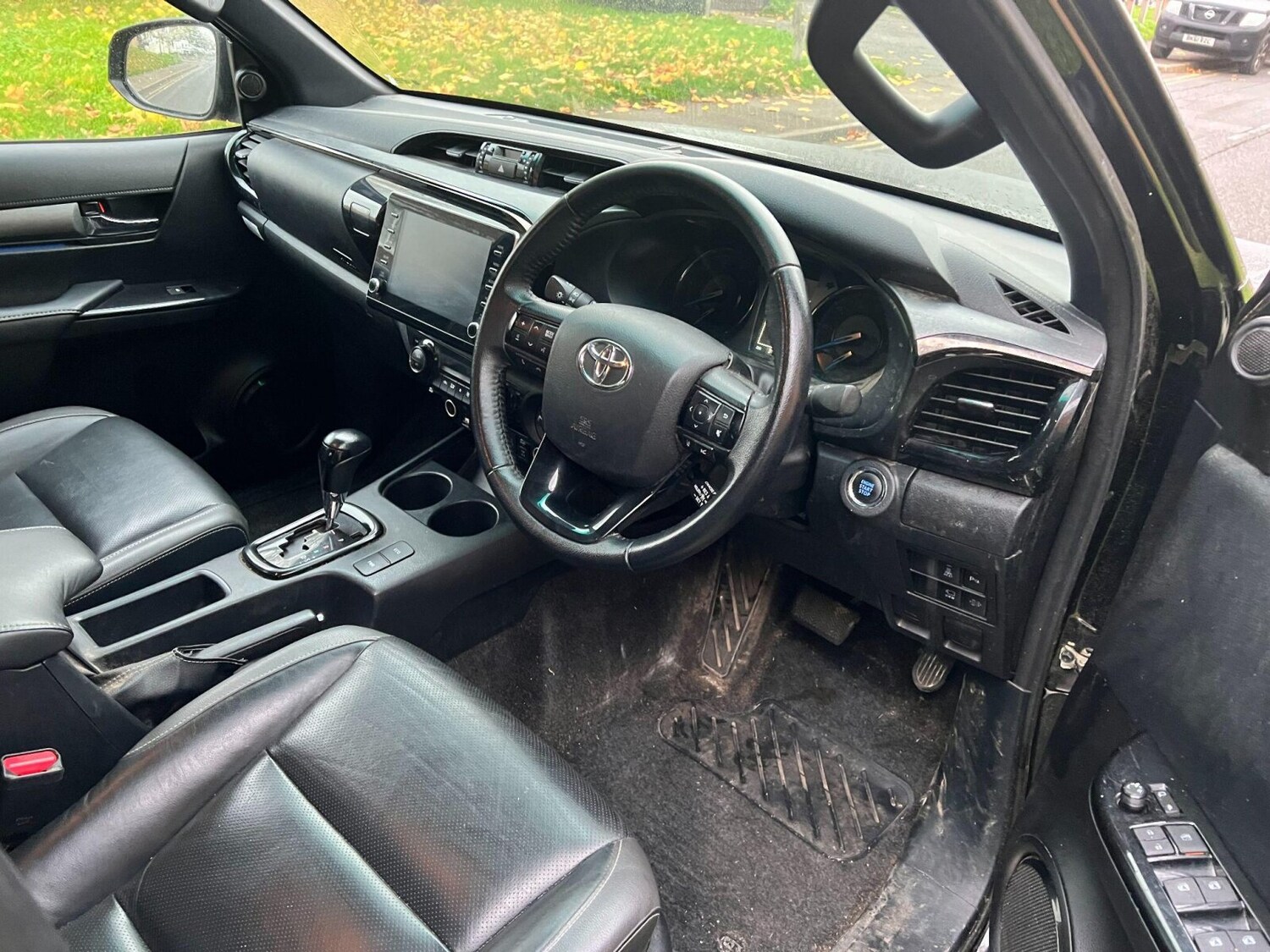 Used Toyota Hilux 2023 for sale - 76479847: Photo 6