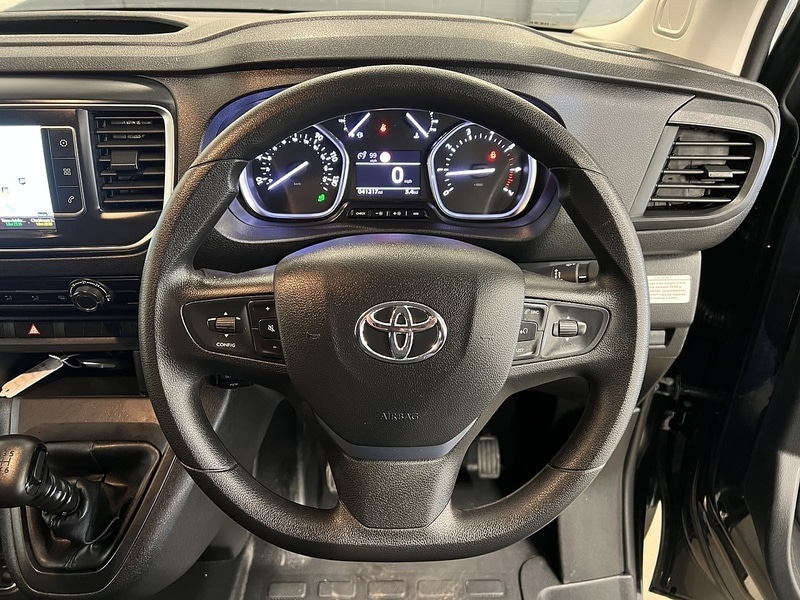Used Toyota ProAce 2023 for sale - 76904323: Photo 16