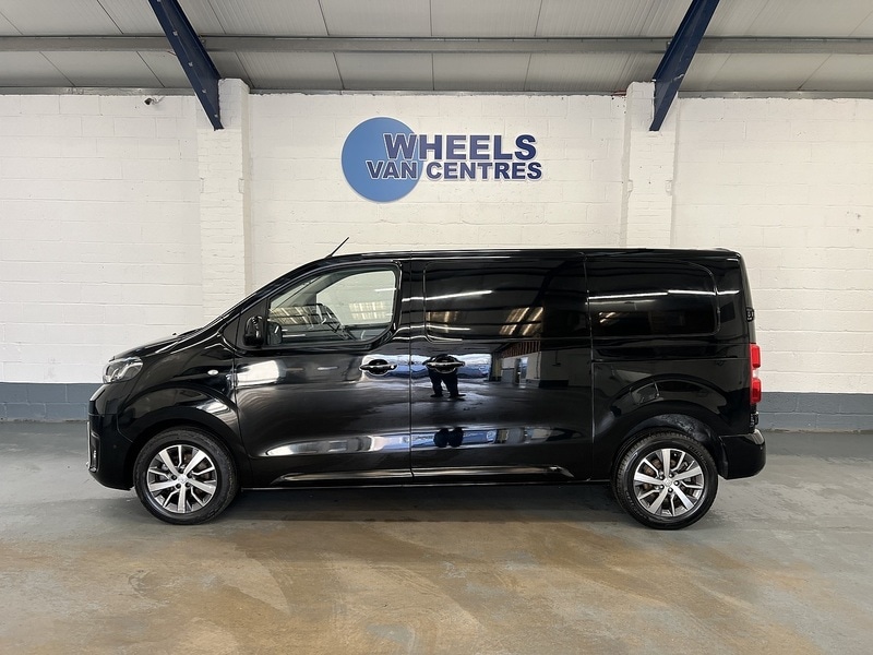 Used Toyota ProAce 2023 for sale - 76904323: Photo 2