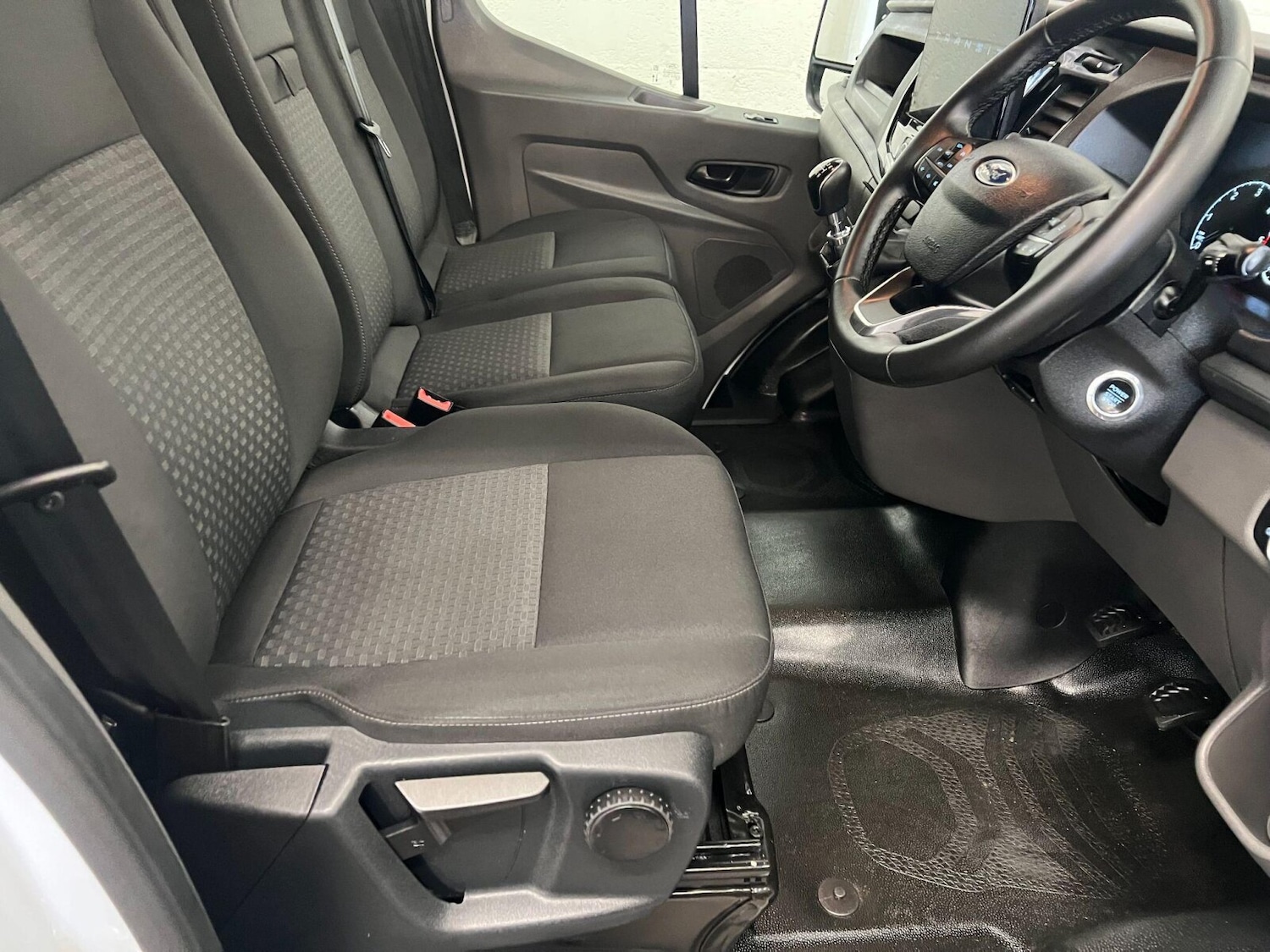 Used Ford Transit 2024 for sale - 76249911: Photo 10