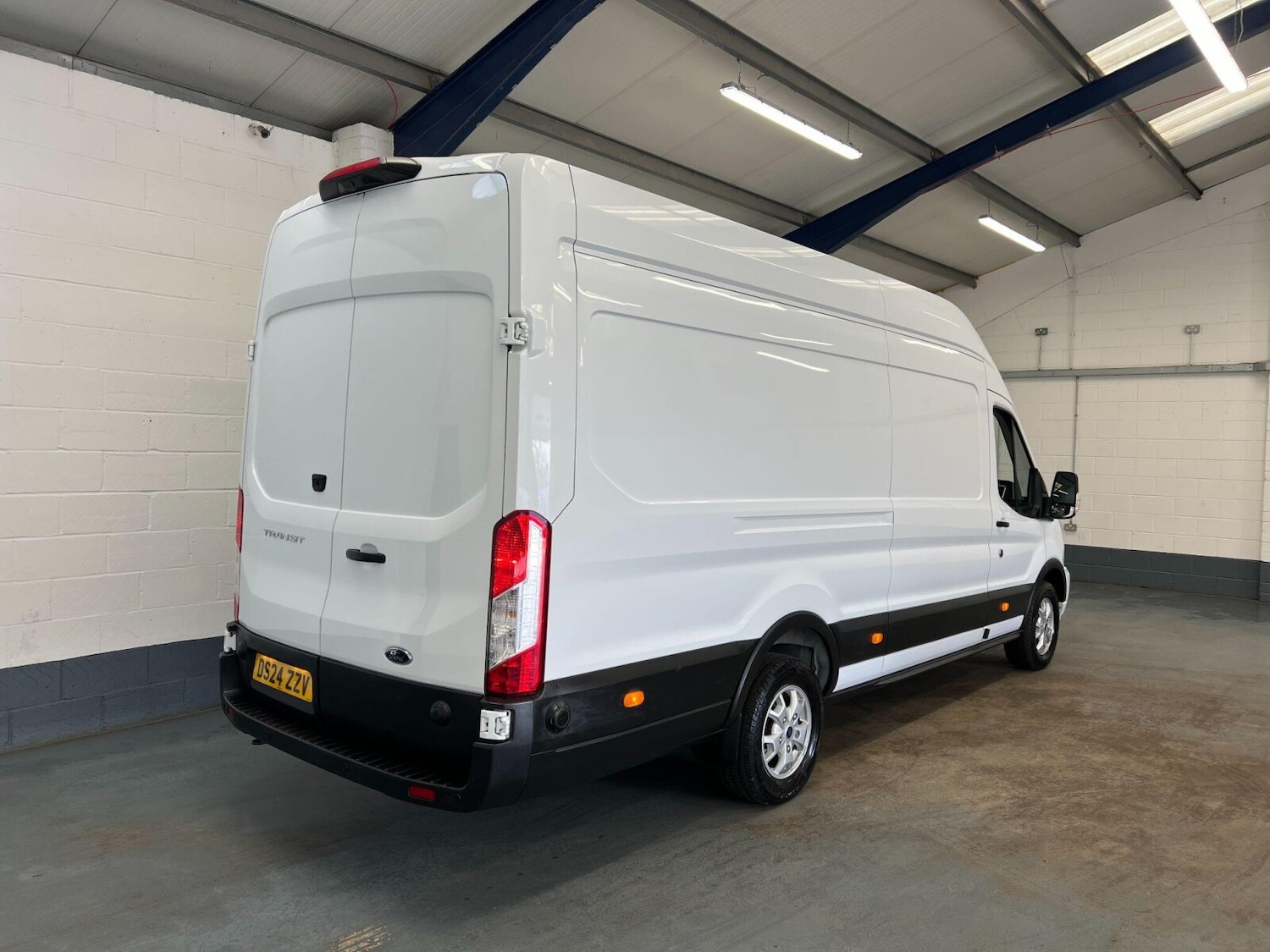 Used Ford Transit 2024 for sale - 76249911: Photo 8