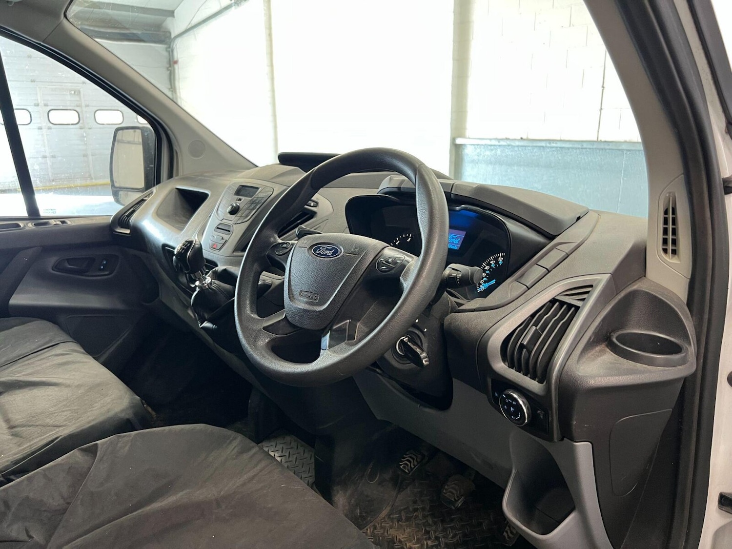 Used Ford Transit Custom 2017 for sale - 76112379: Photo 6