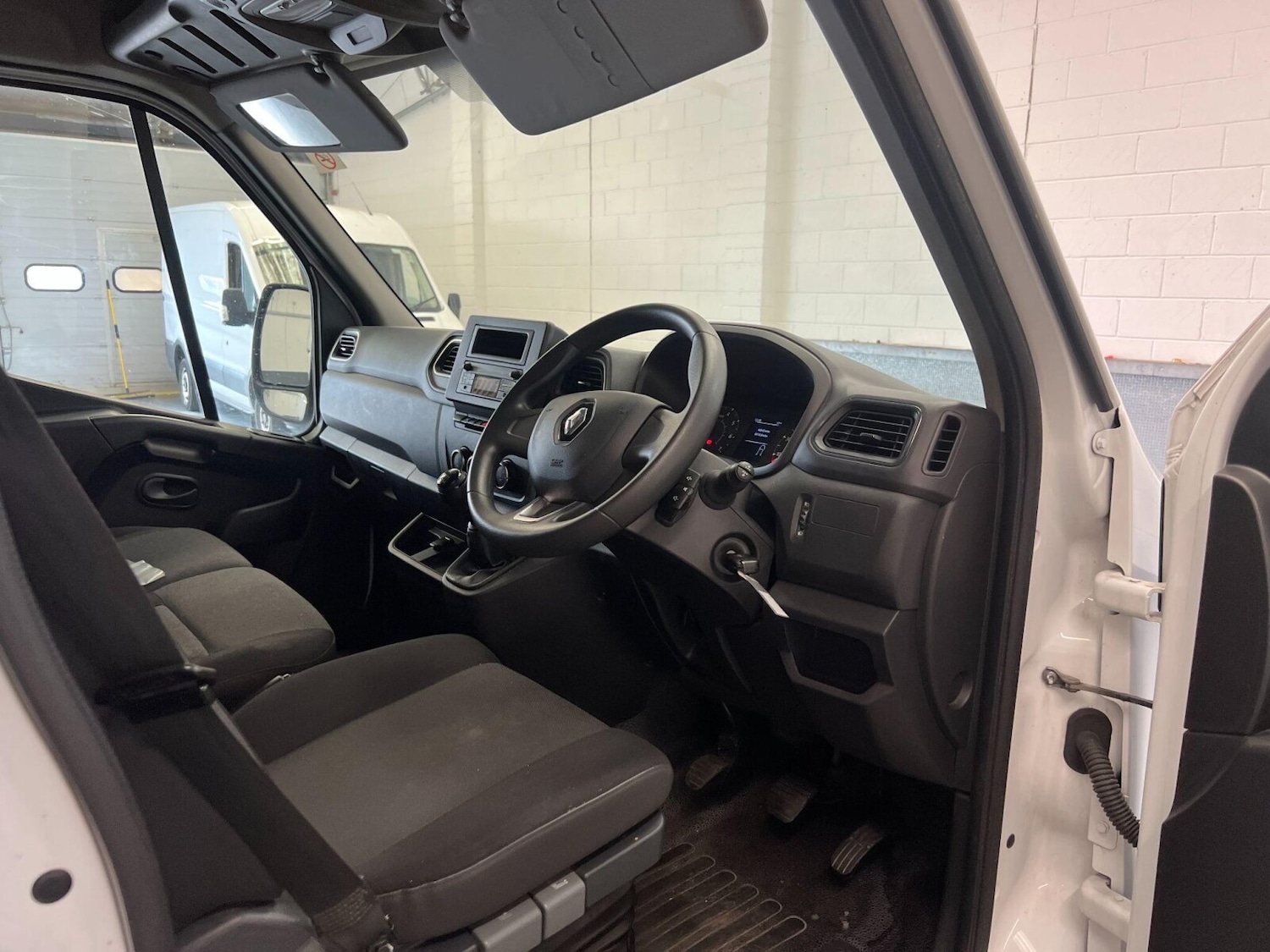 Used Renault Master 2023 for sale - 76691501: Photo 5