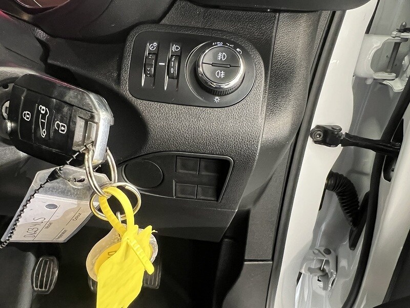 Used Vauxhall Combo 2023 for sale - 76903896: Photo 18