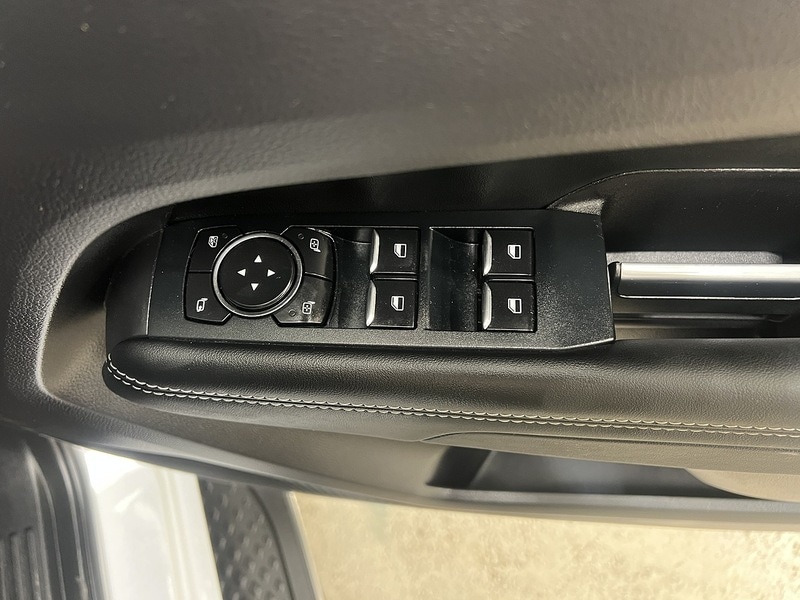 Used Volkswagen Amarok 2024 for sale - 77937341: Photo 12