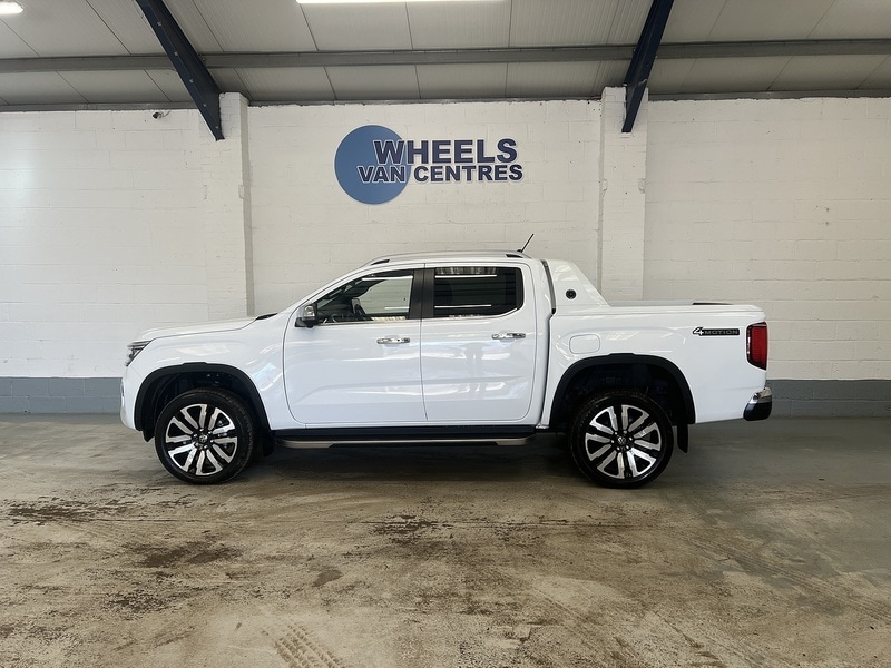 Used Volkswagen Amarok 2024 for sale - 77937341: Photo 2