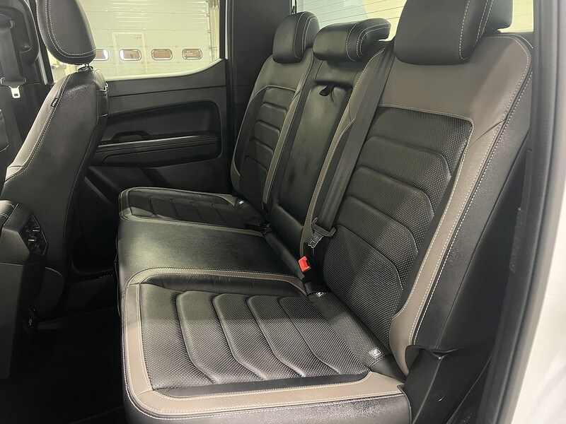 Used Volkswagen Amarok 2024 for sale - 77937341: Photo 33