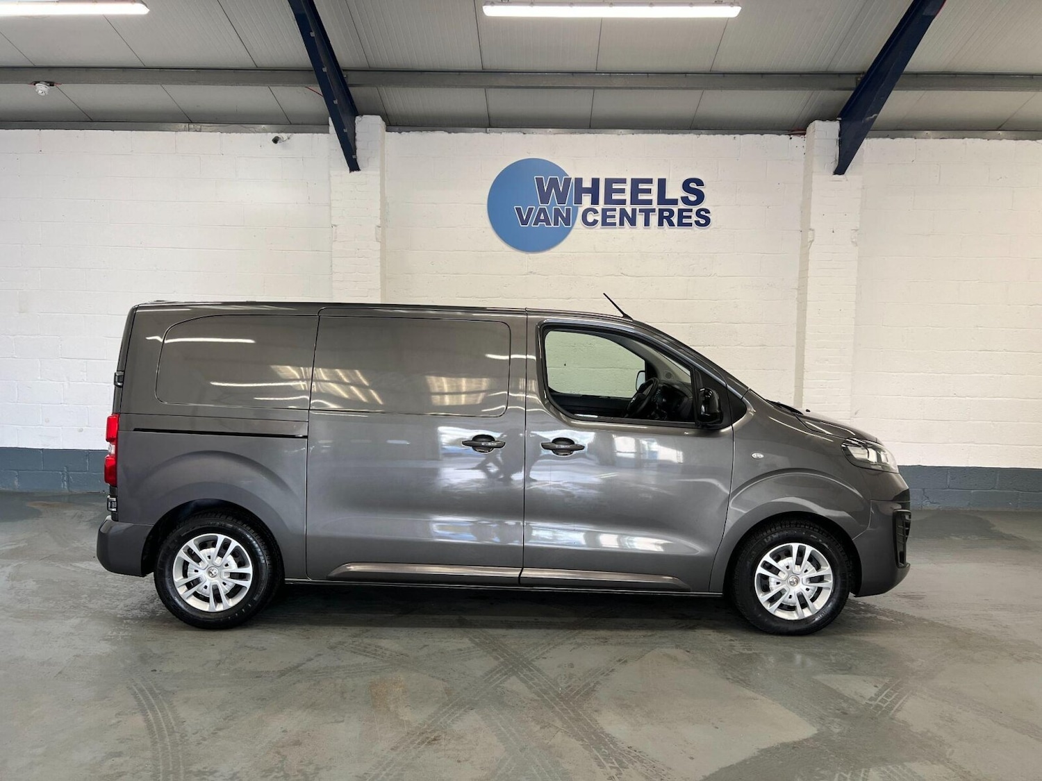 Used Vauxhall Vivaro 2023 for sale - 76870509: Photo 7