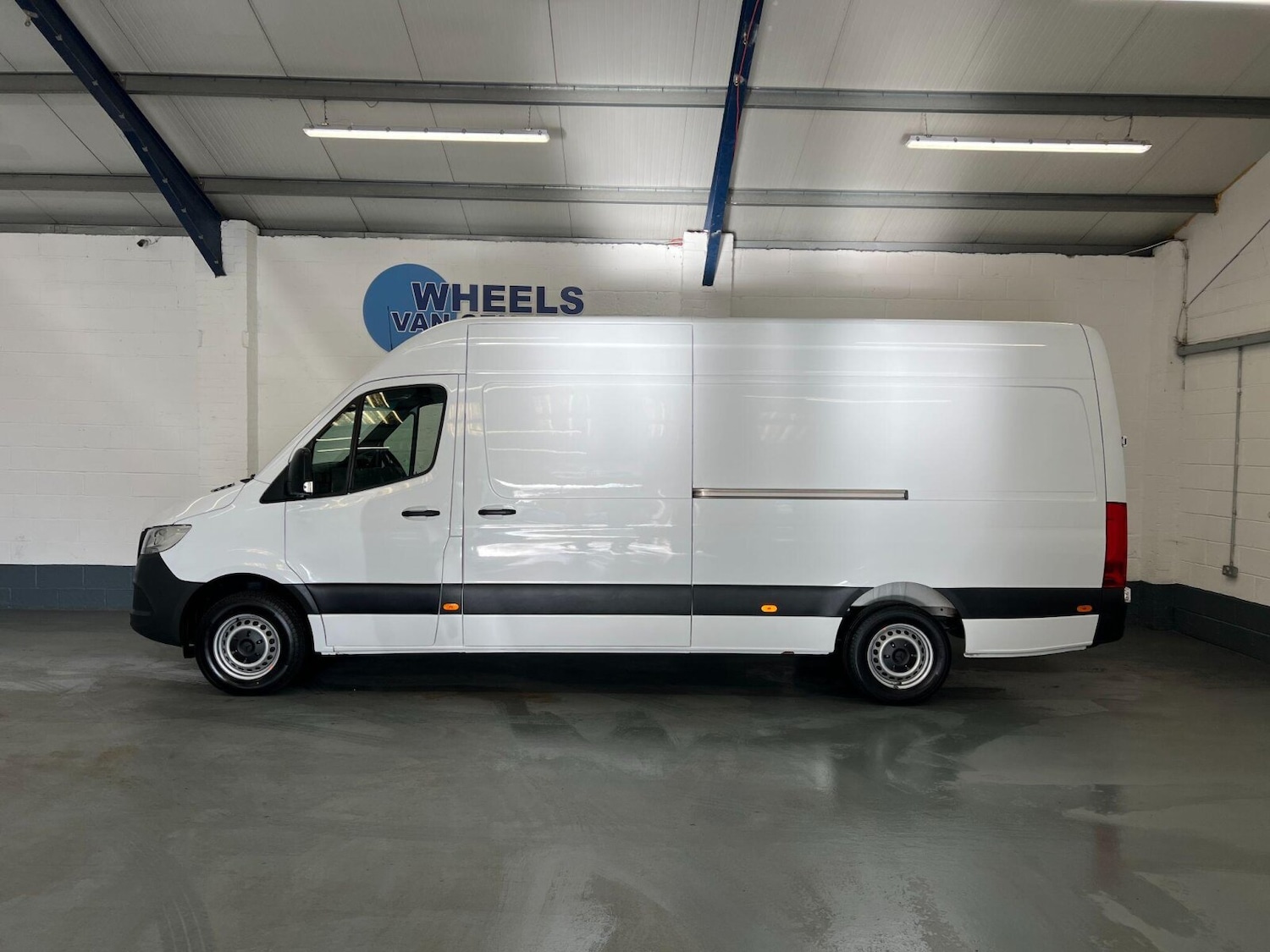 Used Mercedes-Benz Sprinter 2023 for sale - 76528926: Photo 2